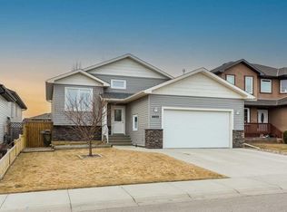 4402 NE Sundance Rd, Coalhurst, AB T0L0V2