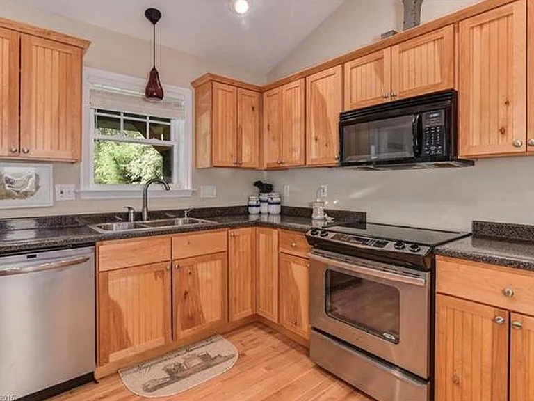 Lots of cabinet space.