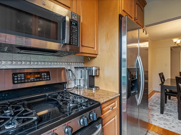 67-12 Yellowston Boulevard image 7 of 18