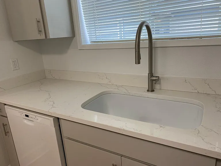 1815 SE Harney St #1815 — Photo 3