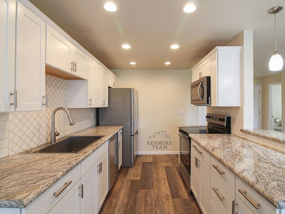 1st image of 337 Greenbrook Pl