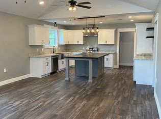 149 Smith St, Carriere, MS 39426