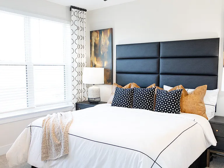 District at Riverside Apartments — Photo 23