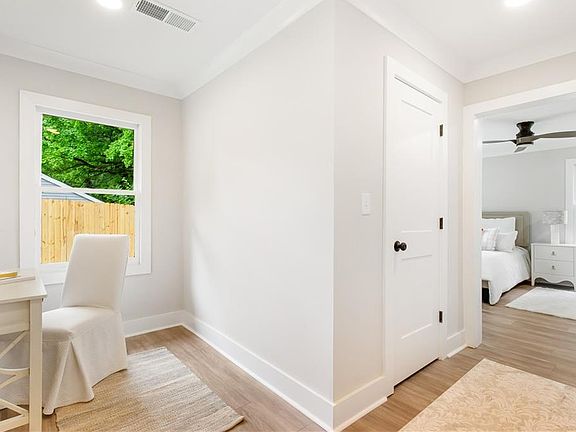 4th image of 2260 Old Spring Rd SE