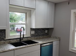 3015 Forest Dr, Alton, IL 62002