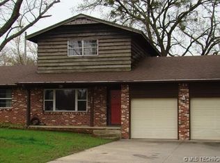 426 E 6th St, Dewey, OK 74029