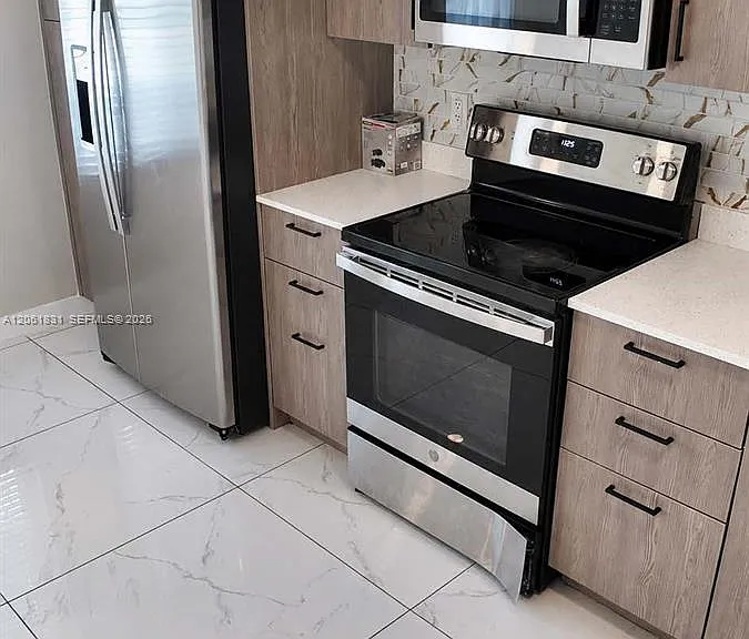 25813 SW 144th Ave — Photo 22