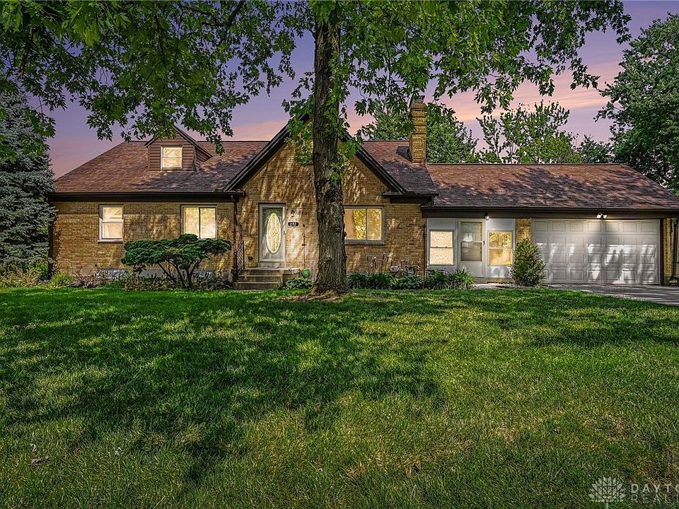 1st image of 272 Maple Ave