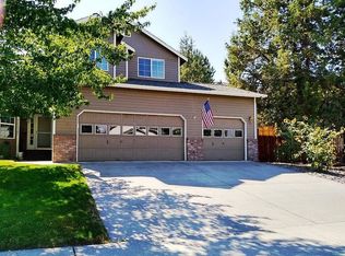 3139 SW 36th St, Redmond, OR 97756