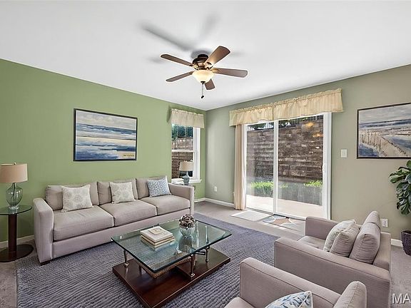 3rd image of 814 Saravalle Dr