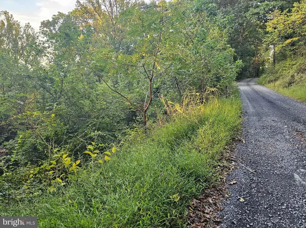 Briar Ln, Front Royal, VA 22630