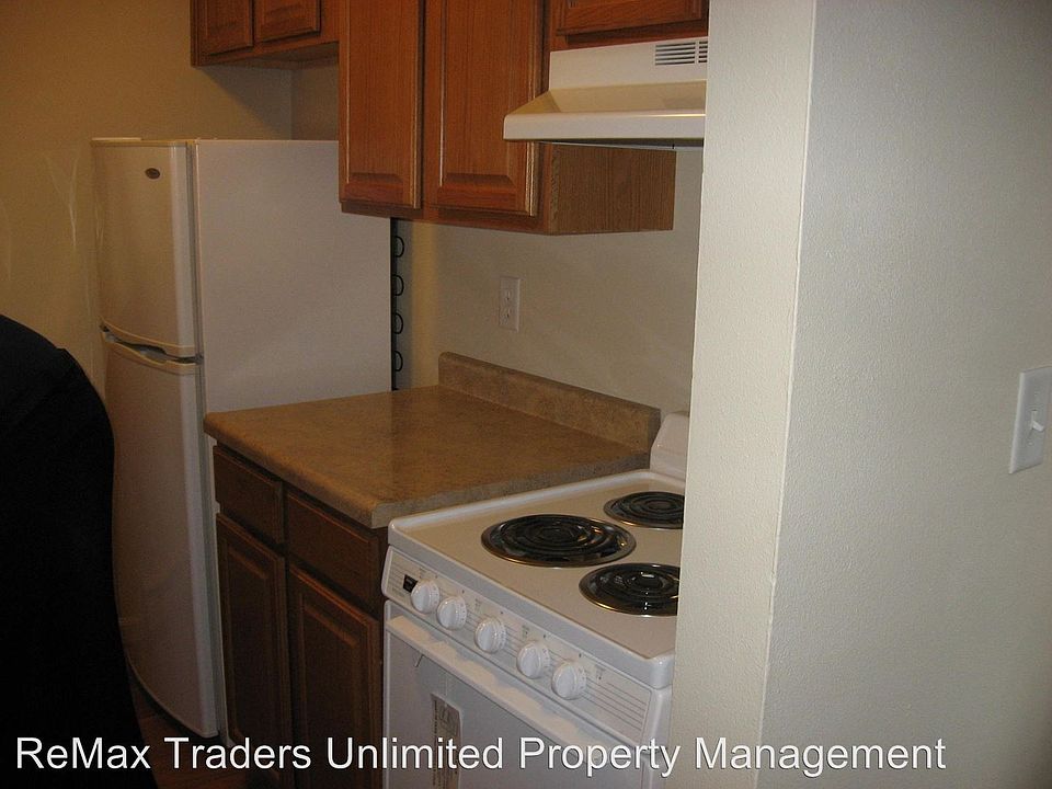 1028 Florence Ave, Pekin, IL 61554 Zillow