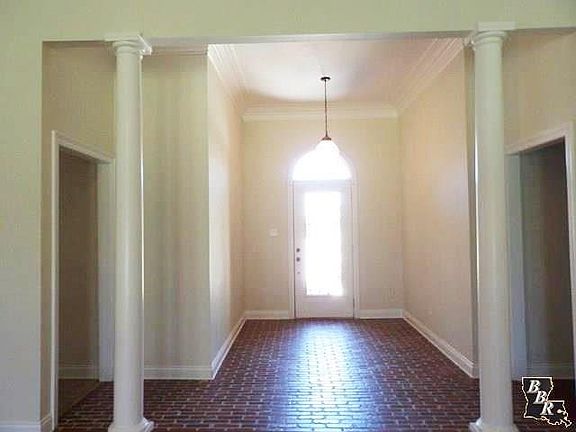2nd image of 210 Riverwood Dr