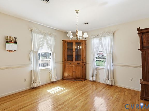 5th image of 9315 Plymouth Pl