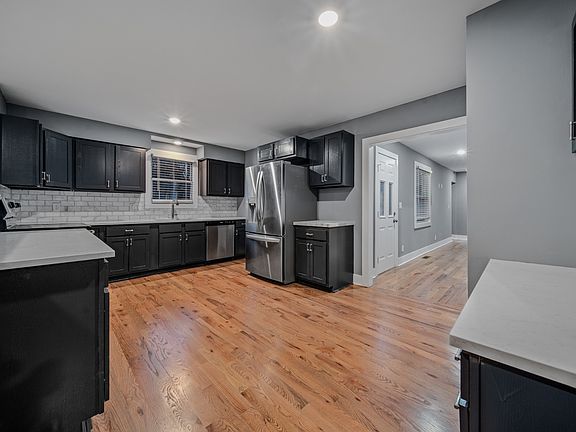 5th image of 1320 N 5th St