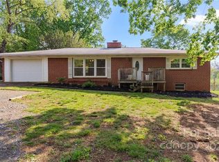 200 Blanton Dr, Waynesville, NC 28786