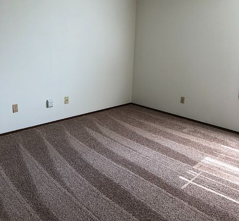 3rd image of 404 27th St SE APT 14
