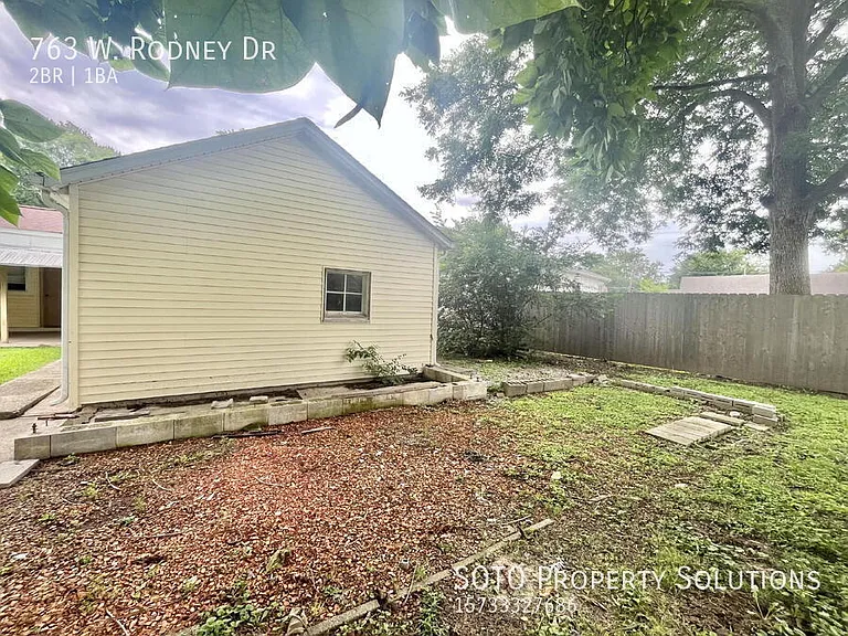 763 W Rodney Dr — Photo 8
