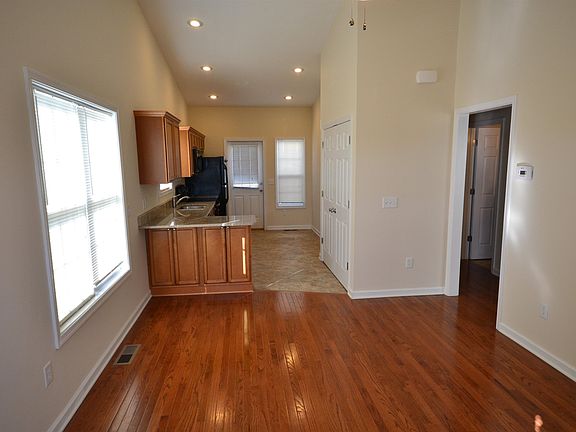 3rd image of 1809 Willow Hill Dr #1811