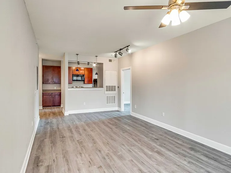 1901 Crossing Pl #2302 — Photo 7