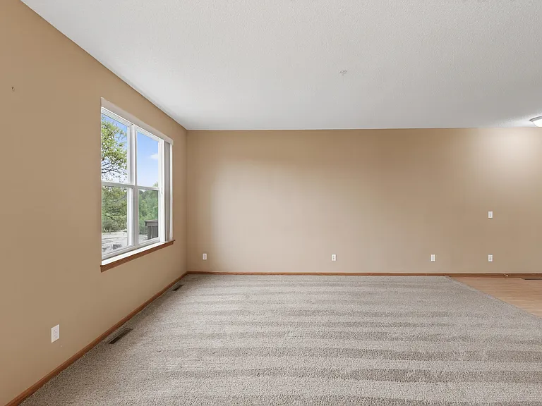 5130 Holly Ln N — Photo 8