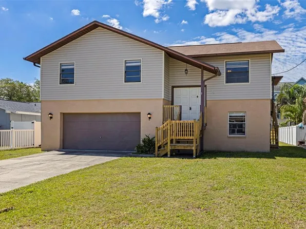 334 Crosswinds Dr, Palm Harbor, FL 34683