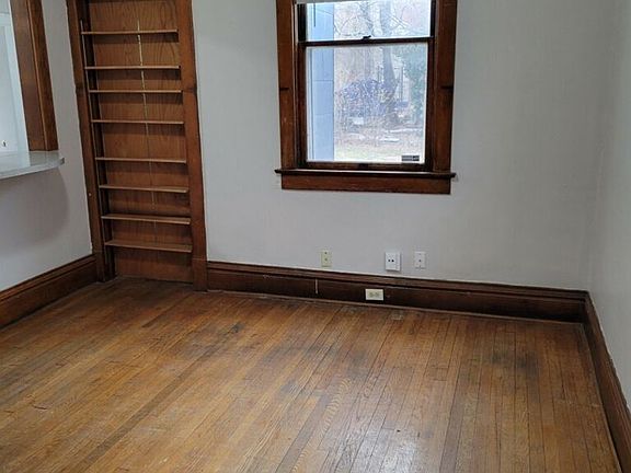 2nd image of 4702 E 6th St