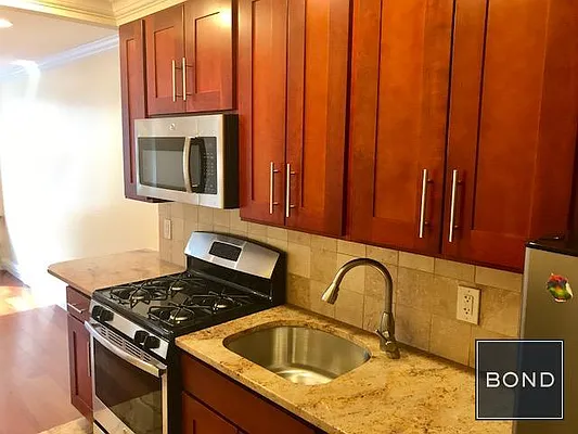 Rented by Bond New York | media 22