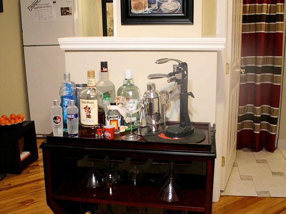 5th image of 1036B Haven Ave