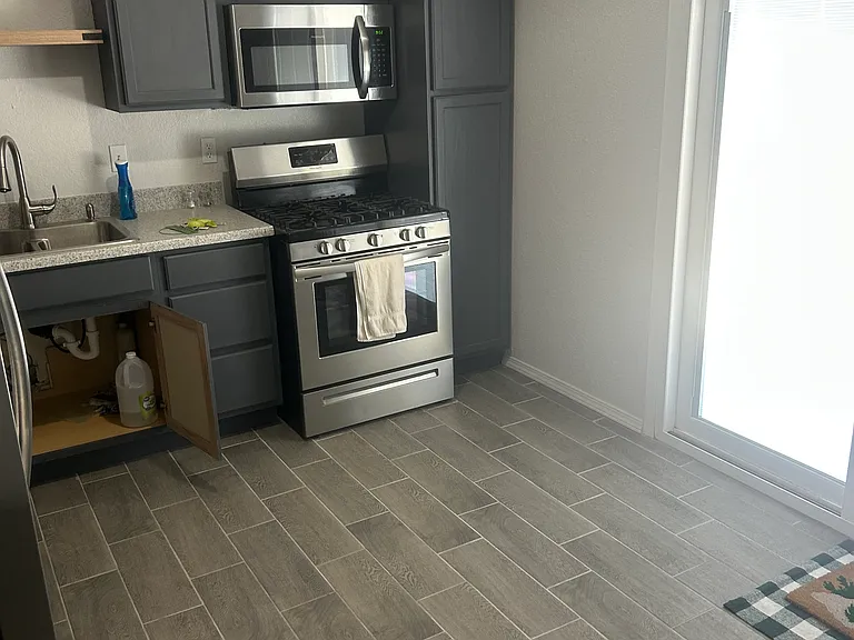 56 Sommerset Dr SE — Photo 5