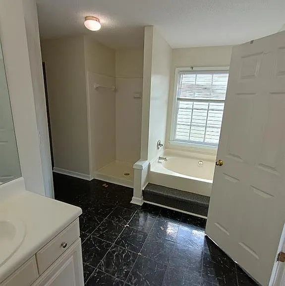 3210 Binghampton Ln — Photo 13