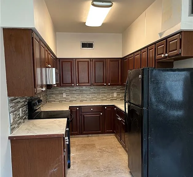 3701 Canal St #D — Photo 8