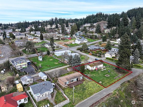 3rd image of 11495 NE 2nd Street