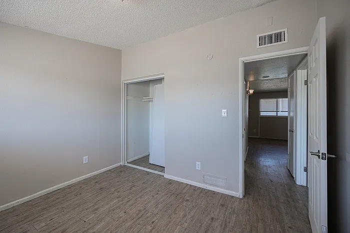 2139 W Devonshire Ave #4 — Photo 11