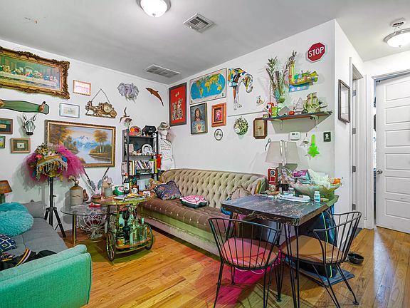 4th image of 9 Menahan St #1