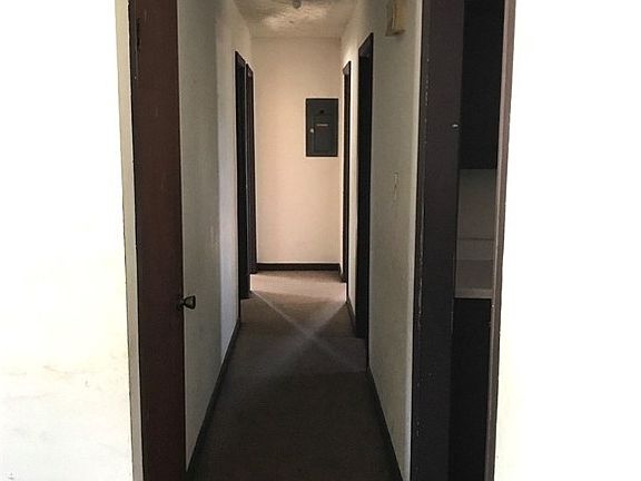 2nd image of 1019 N Gentry St
