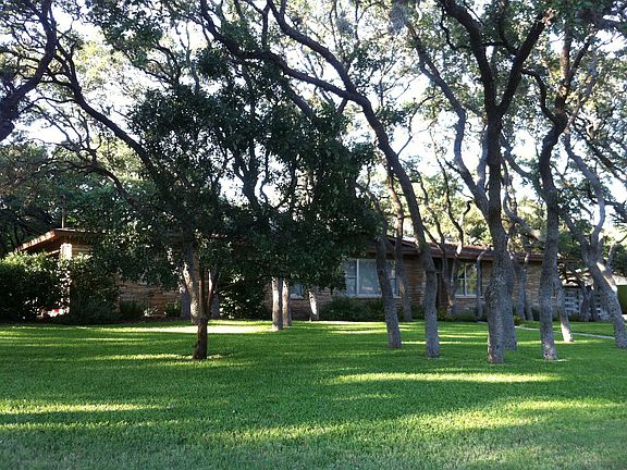 2nd image of 333 Fleetwood Dr