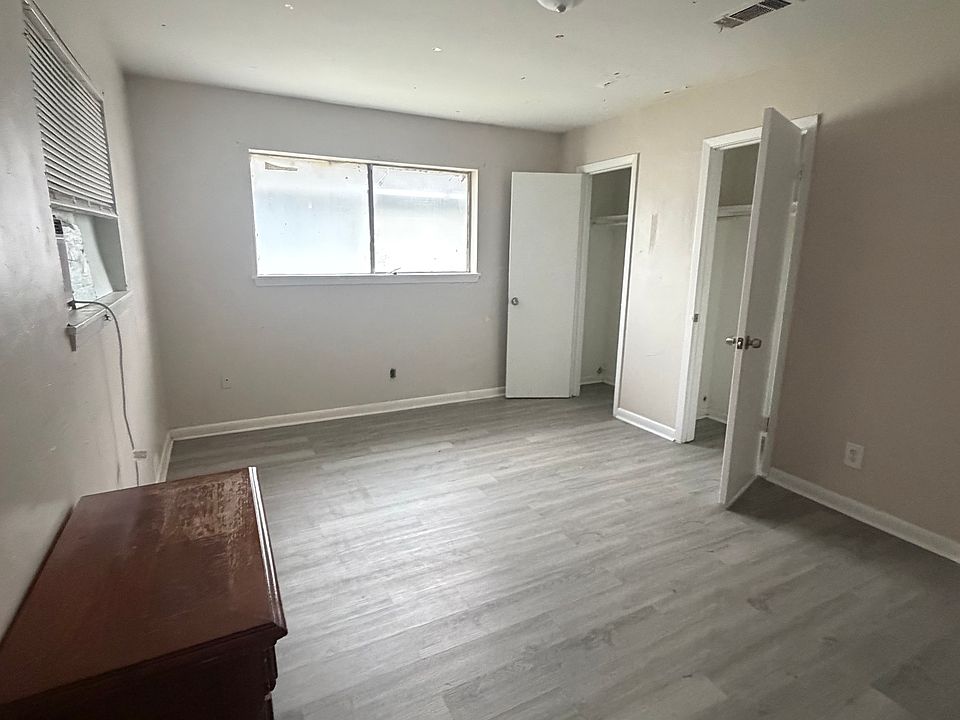1st image of 816 Caplan St