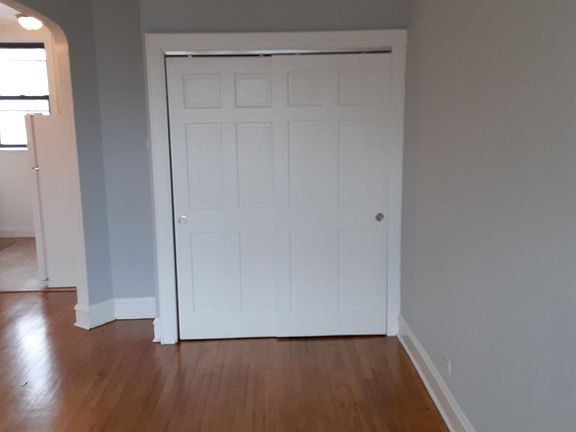 4th image of 4059 1/2 N Elston Ave #3B
