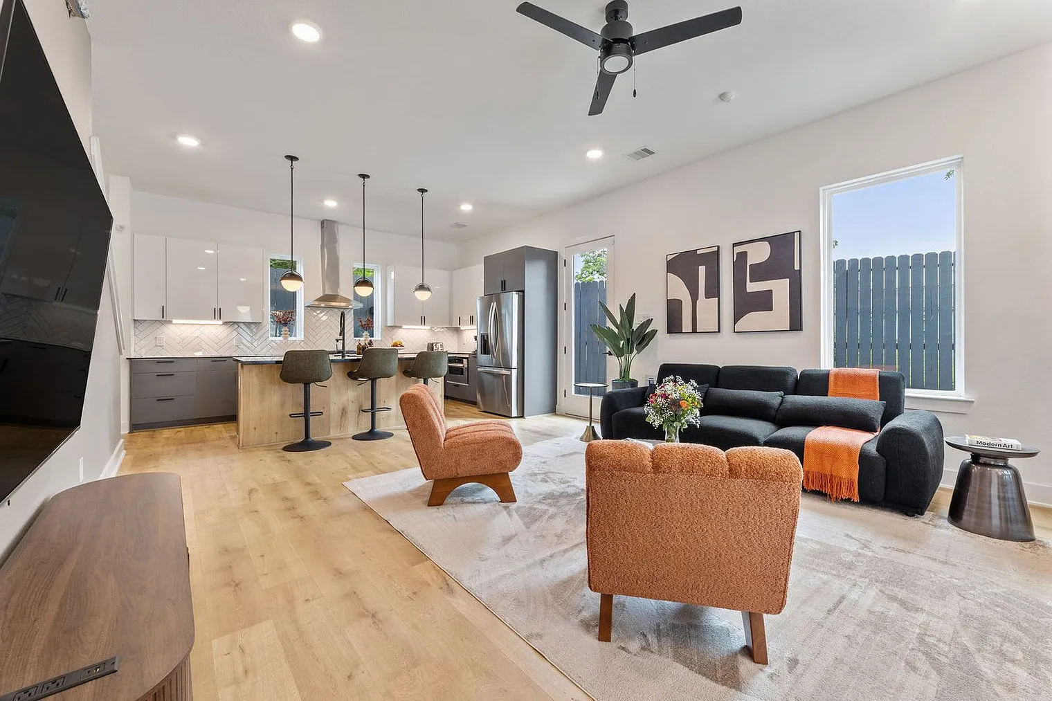 3 bed, 2.0 bath, 1808 sqft, $6,837 — Photo 1