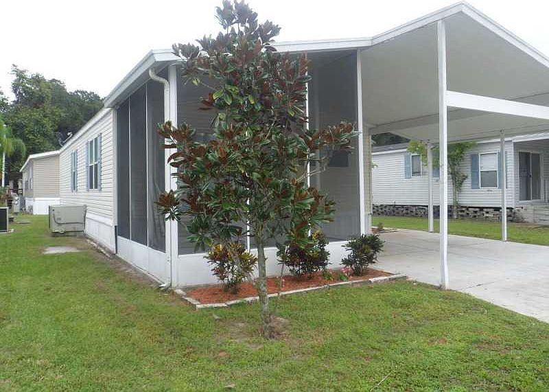 2nd image of 405 Parkwood Estates Dr