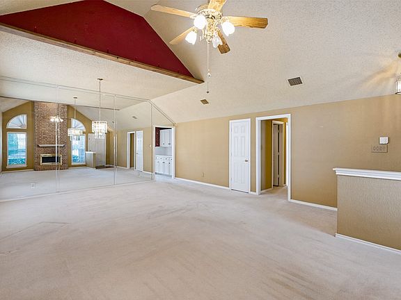 5th image of 1110 Emily Ln