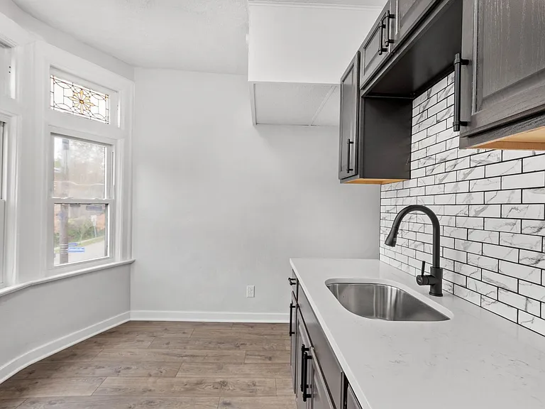 5554 Avondale Place — Photo 10