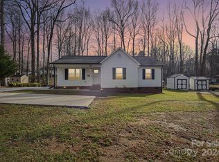 1976 Bost St, Lincolnton, NC 28092