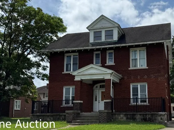 505 W Main St, Carbondale, IL 62901