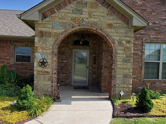 2nd image of 377 NE Creekside Dr