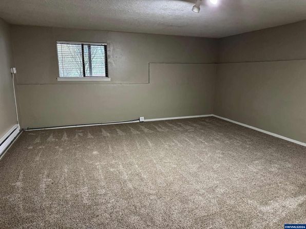 salem-oregon-2092266167 picture