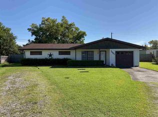 1401 Crockett Ave, Nederland, TX 77627