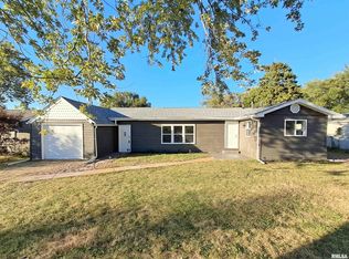 108 Hillman St, Washington, IL 61571