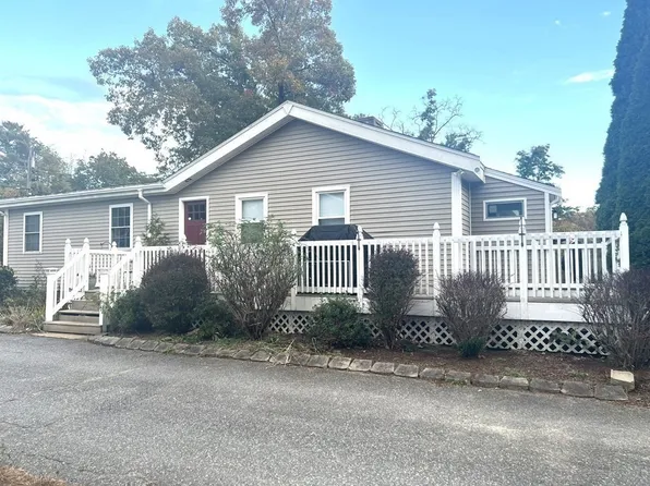 410 Wareham St, Middleboro, MA 02346